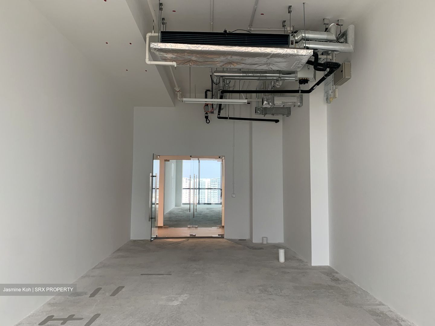 Woods Square (D25), Office #433589051